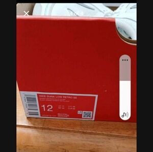 Nike Dunk Low Retro SE - Red Box